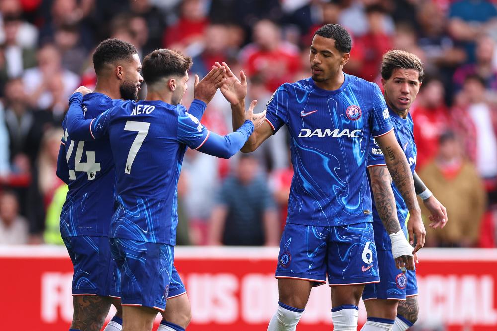 西媒：皇马10名后卫伤了6人，3天后就要对阵曼城